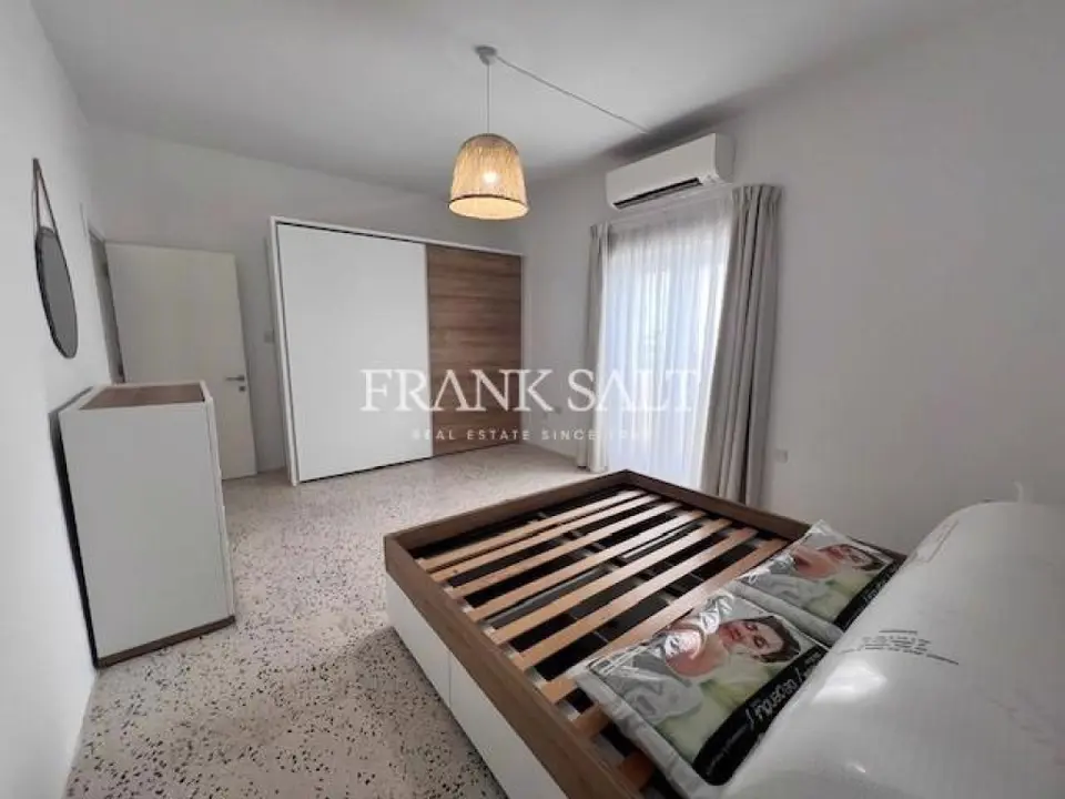 Santa Venera, Furnished Elevated Maisonette