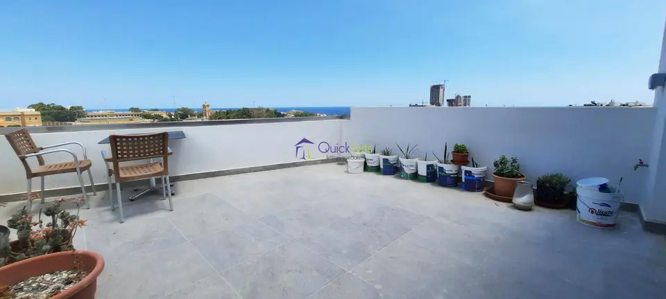 3 bedroom Penthouse to rent in Swieqi