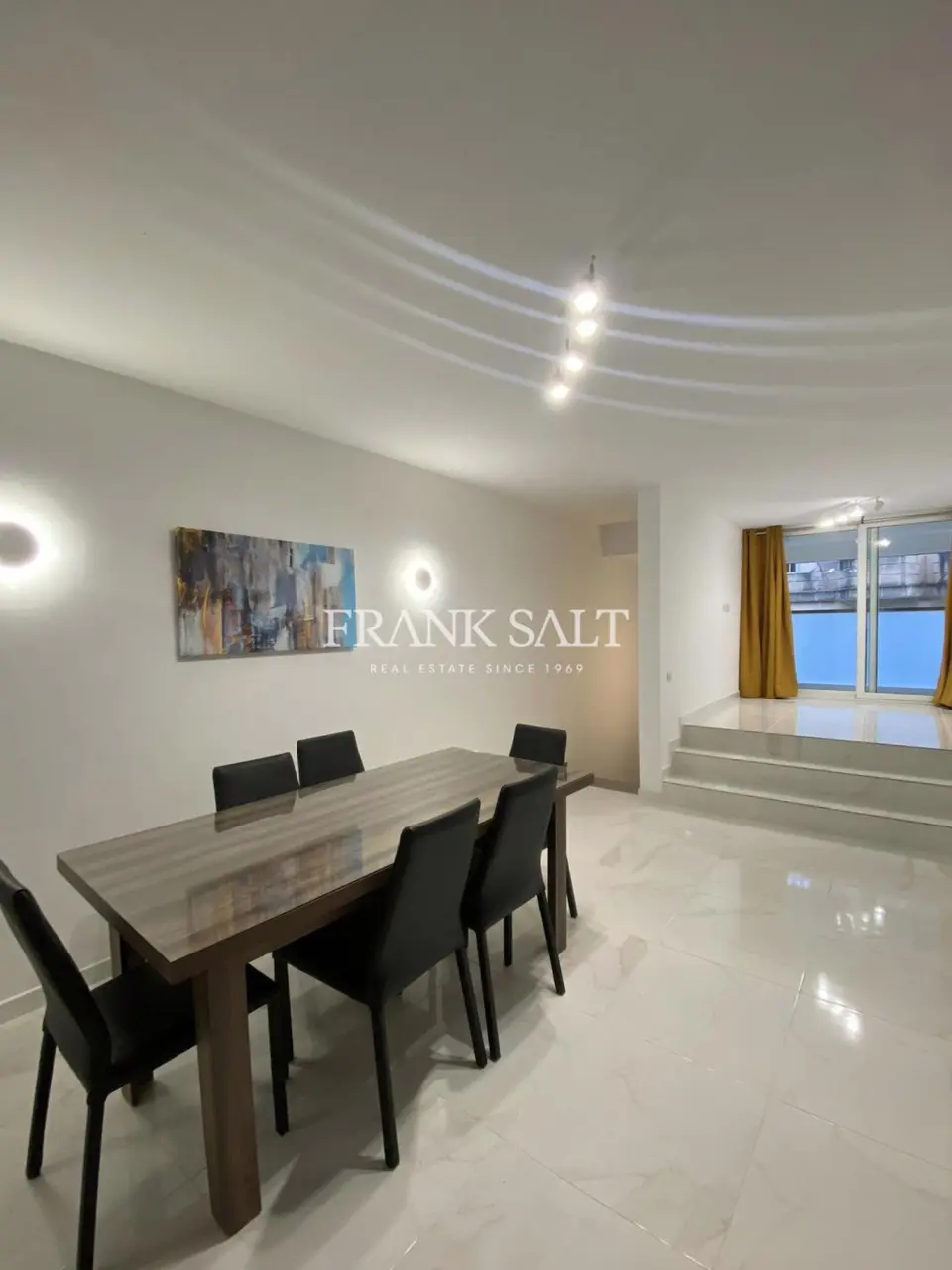 Mosta, Maisonette