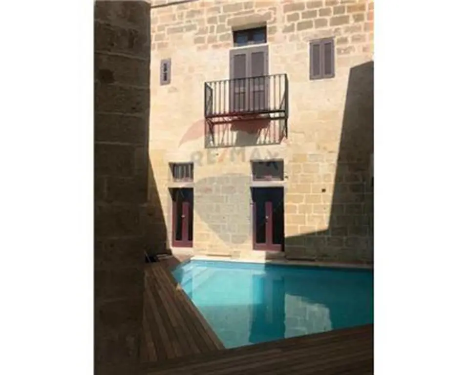 3 bedroom House of Character to rent in Birkirkara