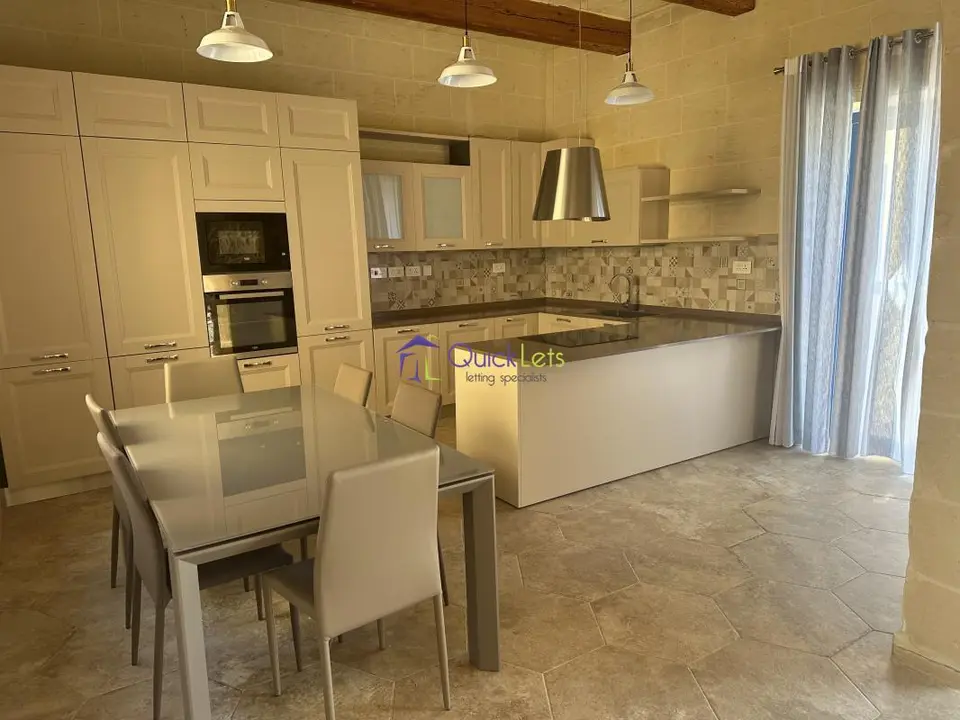 4 bedroom Farmhouse to rent in Gozo - Zebbug