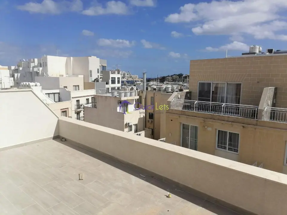 2 bedroom Block to rent in Gzira