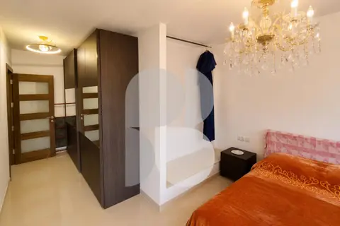 3 Bedroom Maisonette For Sale in Iklin