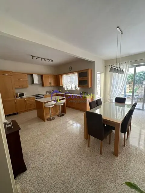 3 bedroom Terraced House to rent in Gharghur