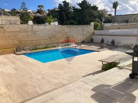 3 bedroom Villa Detached to rent in Mellieha