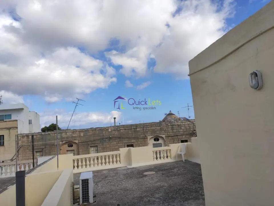 4 bedroom Terraced House to rent in Mosta