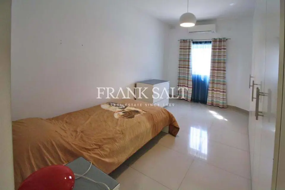 Marsascala, Apartment