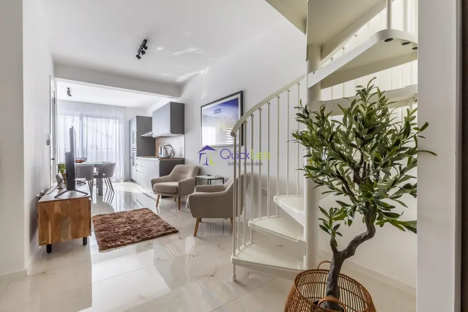 2 bedroom Penthouse to rent in Pieta