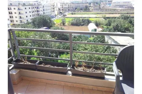 2 bedroom Apartment to rent in Gzira
