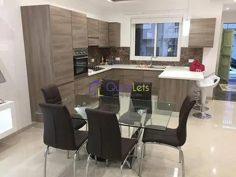 3 bedroom Maisonette to rent in Rabat