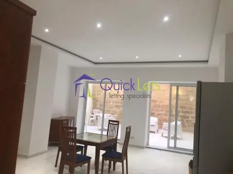 2 bedroom Maisonette to rent in Gzira