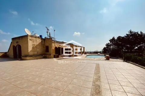 4 Bedroom Farm House For Sale in Siggiewi