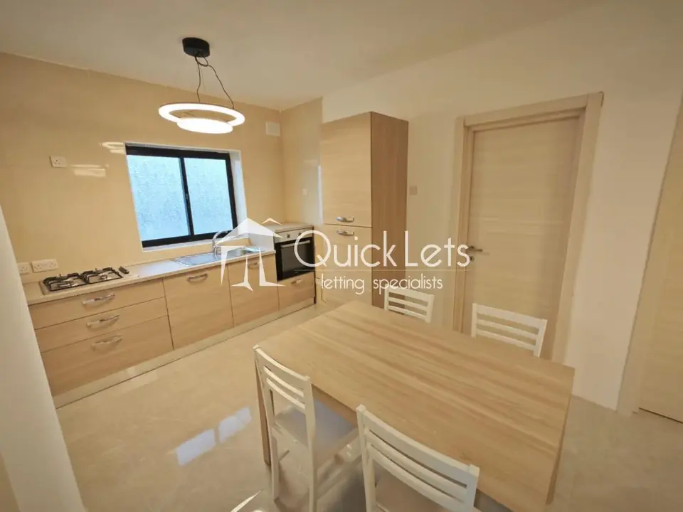 2 bedroom Apartment to rent in Marsaskala