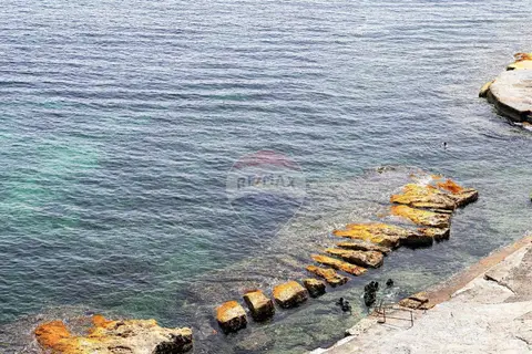 2 Bedroom Apartment To Rent in Sliema