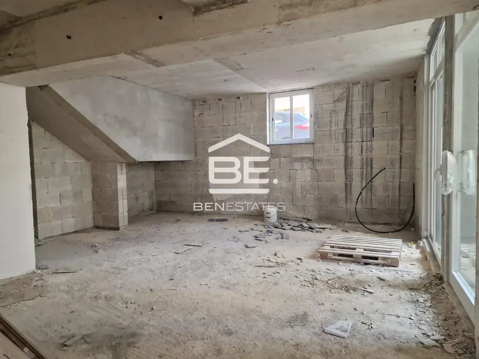 Commercial for sale in San Gwann