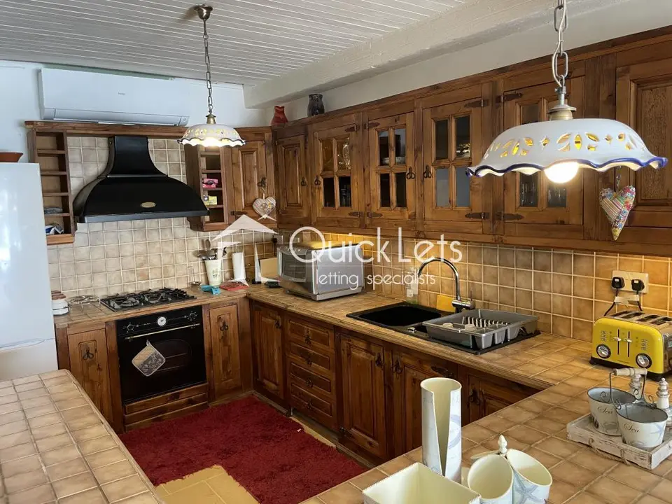 2 bedroom Penthouse to rent in Gzira