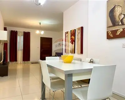 2 bedroom Maisonette to rent in Gzira