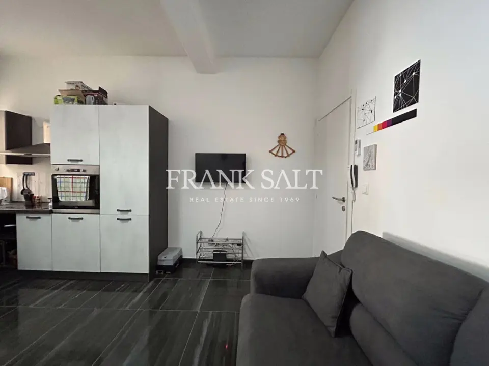 Gzira, Furnished Apartment