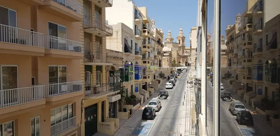 3 bedroom Apartment to rent in Sliema