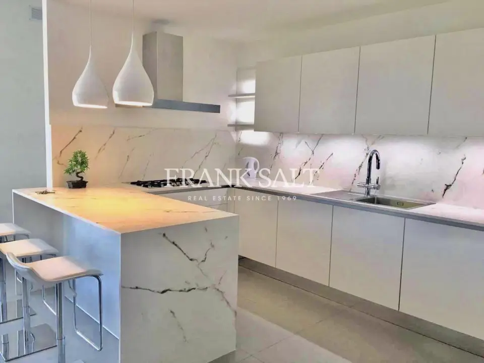Pendergardens, Duplex Apartment