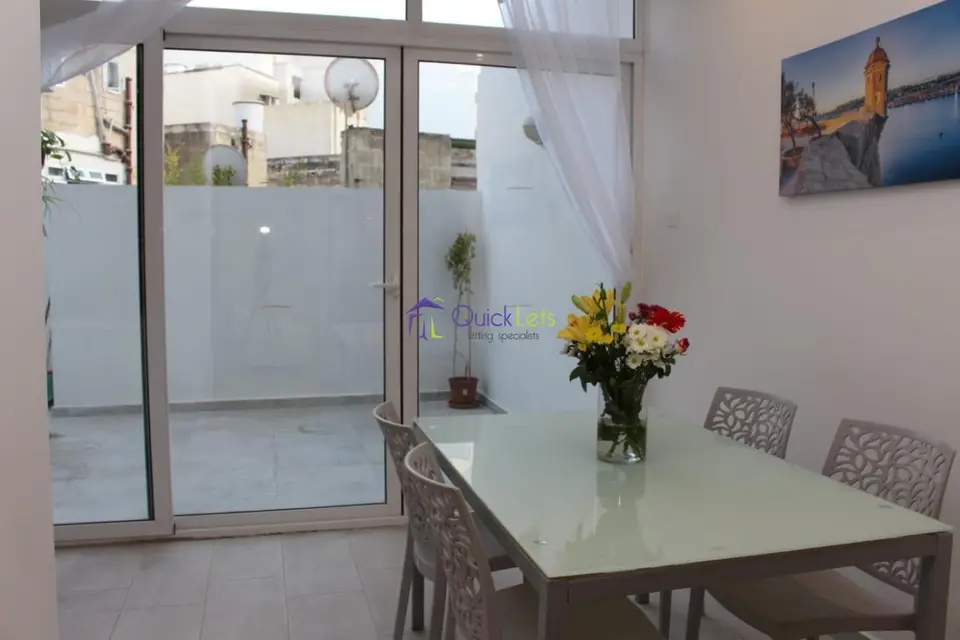 2 bedroom Maisonette to rent in Gzira