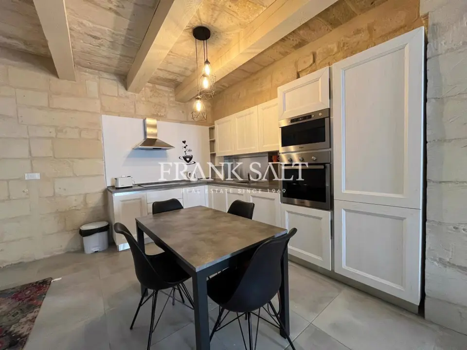 Rabat, Duplex Maisonette