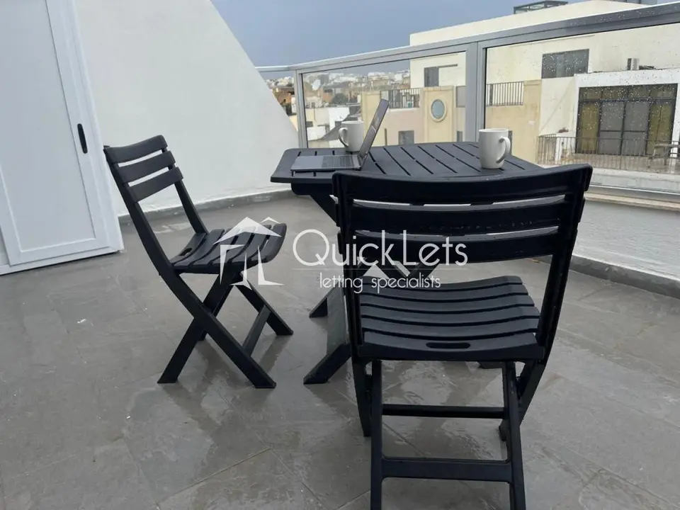 2 bedroom Penthouse to rent in Msida