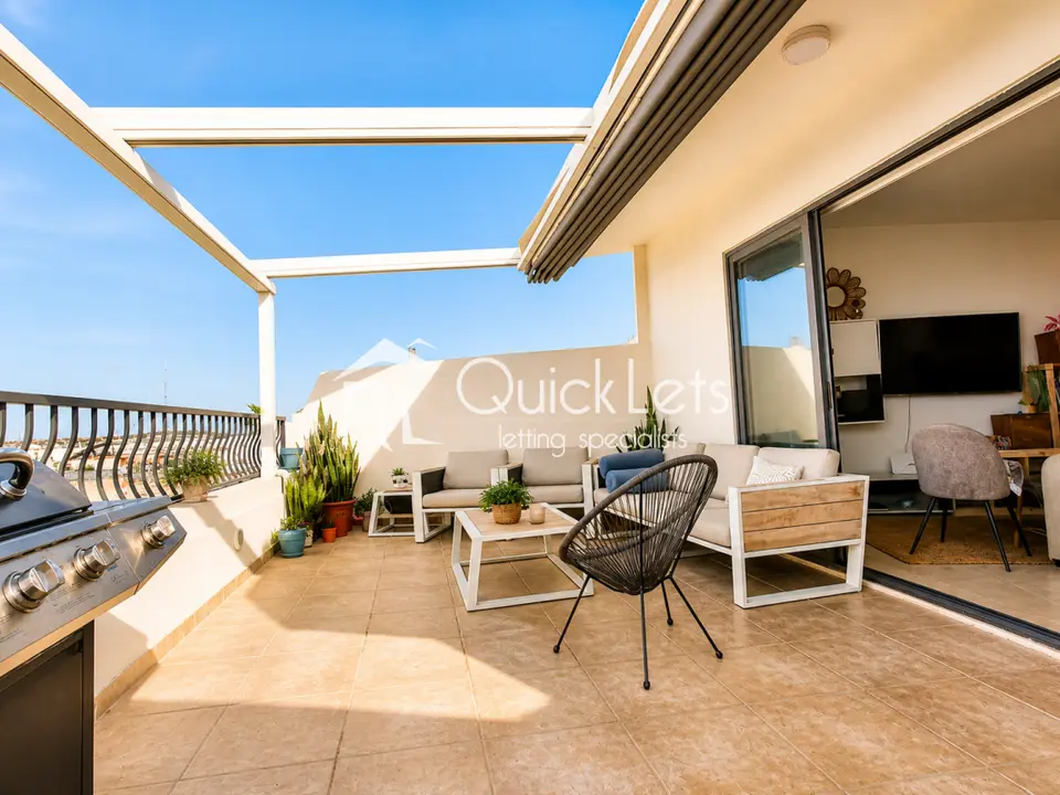3 bedroom Penthouse to rent in Mosta