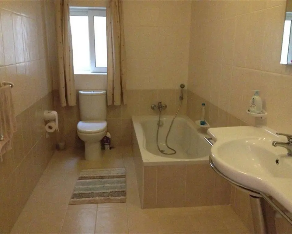 3 bedroom Apartment to rent in Bugibba