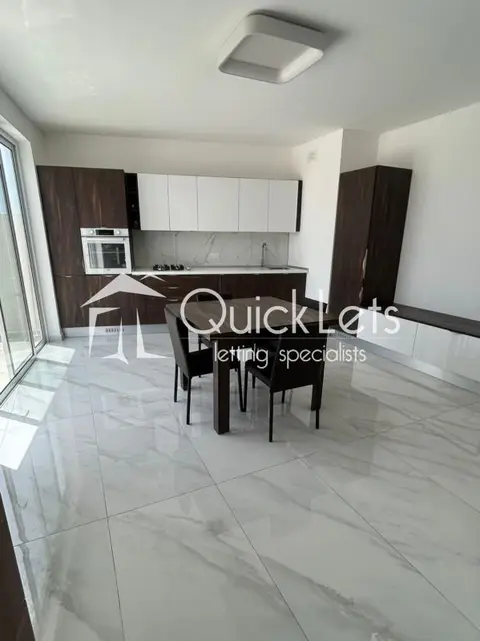 2 bedroom Penthouse to rent in Marsaskala