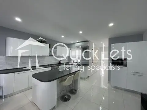 2 bedroom Penthouse to rent in Swieqi