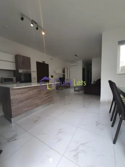 3 bedroom Apartment to rent in Marsaskala