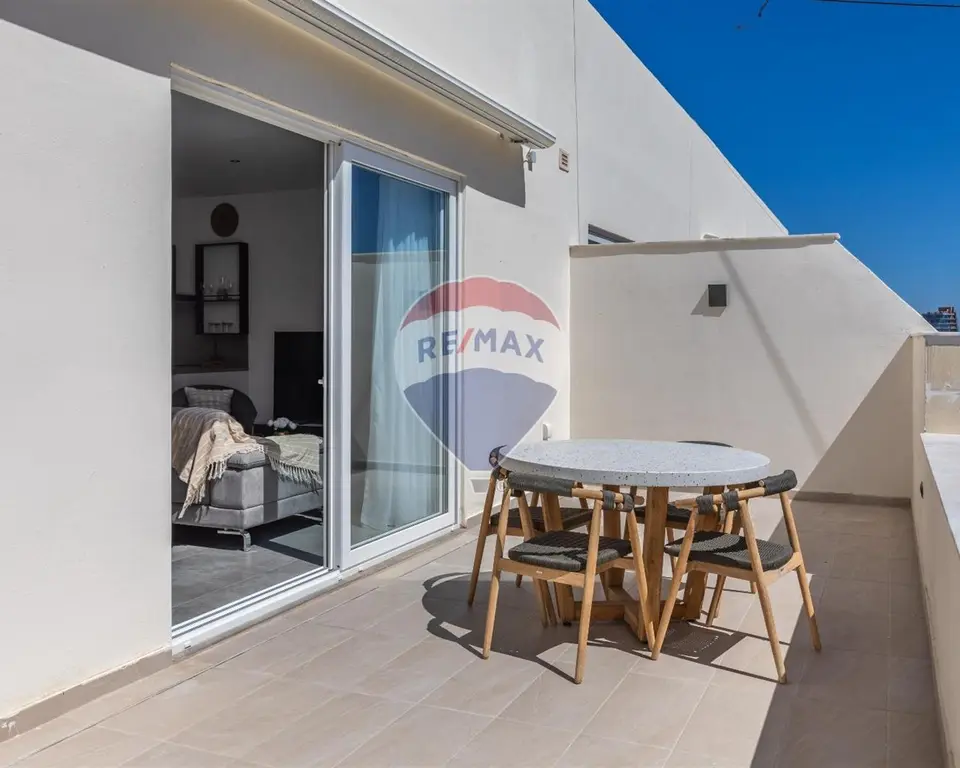 2 bedroom Penthouse to rent in St Julian's