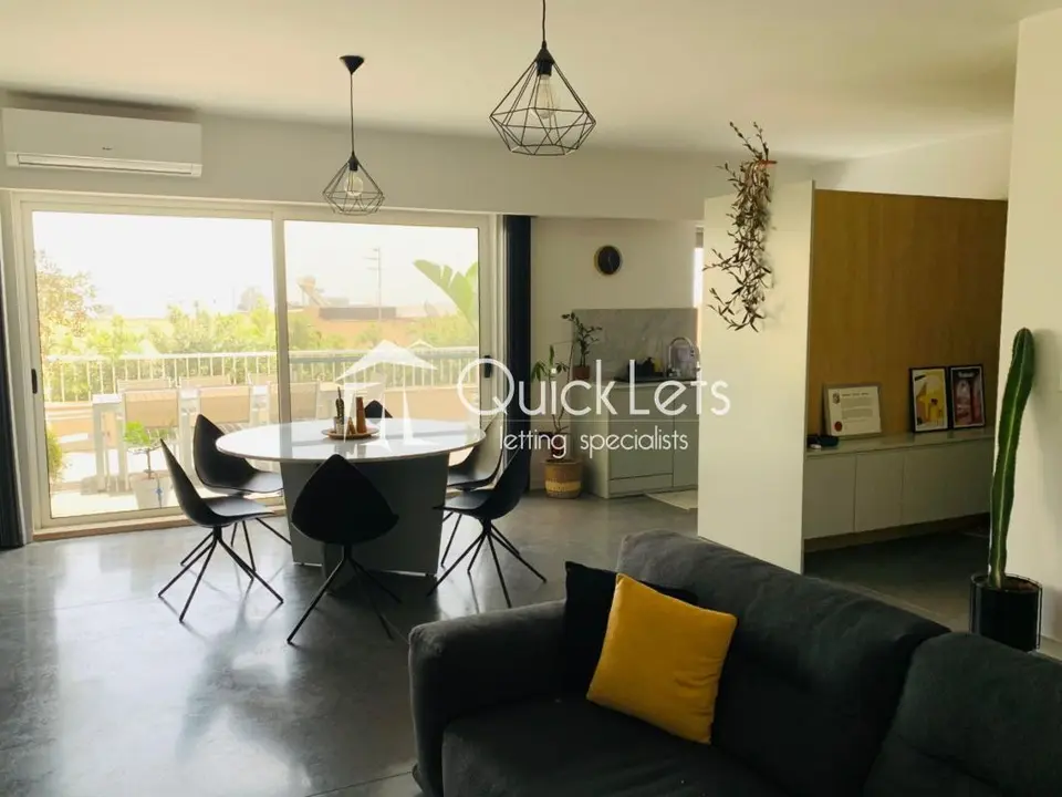 2 bedroom Penthouse to rent in Zebbug