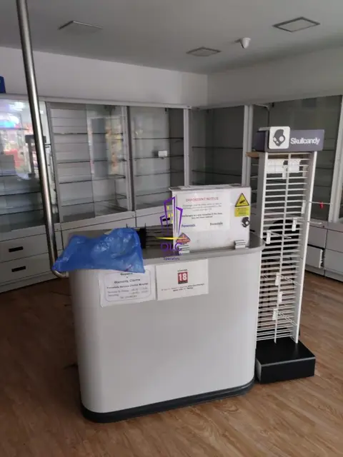 Office to rent in Paola