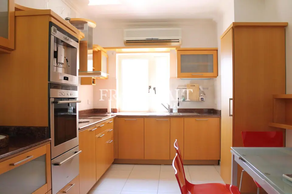 Sliema, Apartment