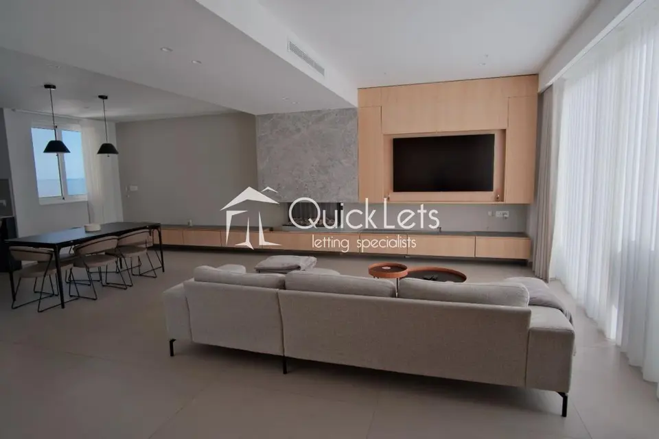 2 bedroom Penthouse to rent in Marsaskala