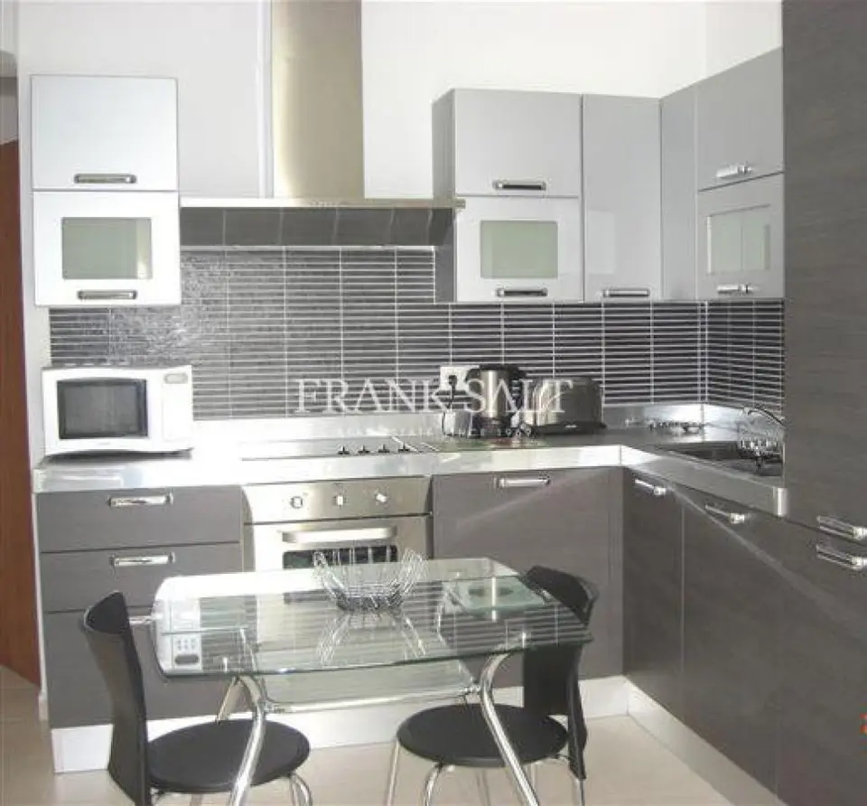 Portomaso, Apartment