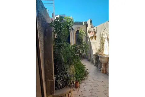 4 Bedroom Town House To Rent in Gozo - Victoria