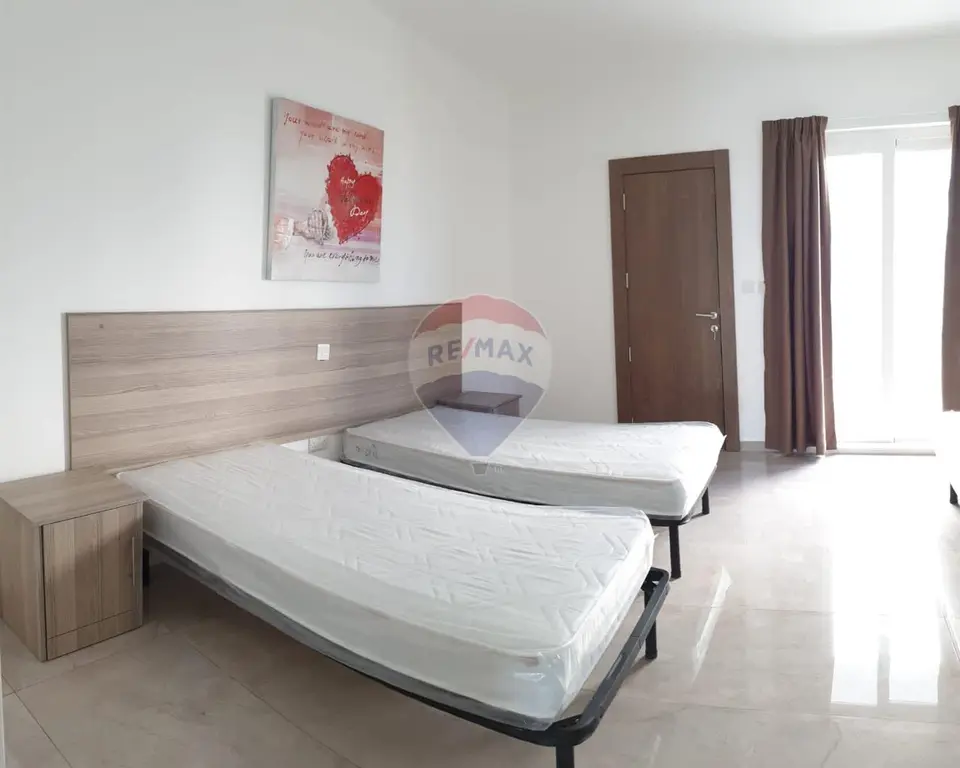4 bedroom Apartment to rent in Marsascala