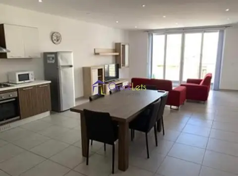 3 bedroom Apartment to rent in Santa Venera