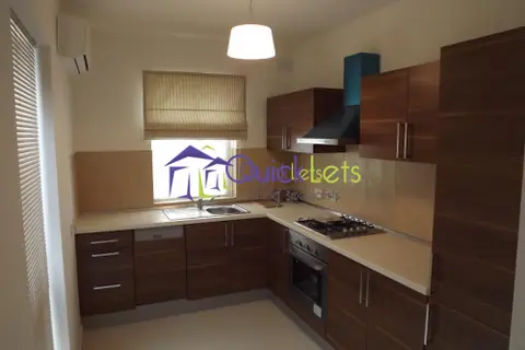 2 bedroom Penthouse to rent in Swieqi