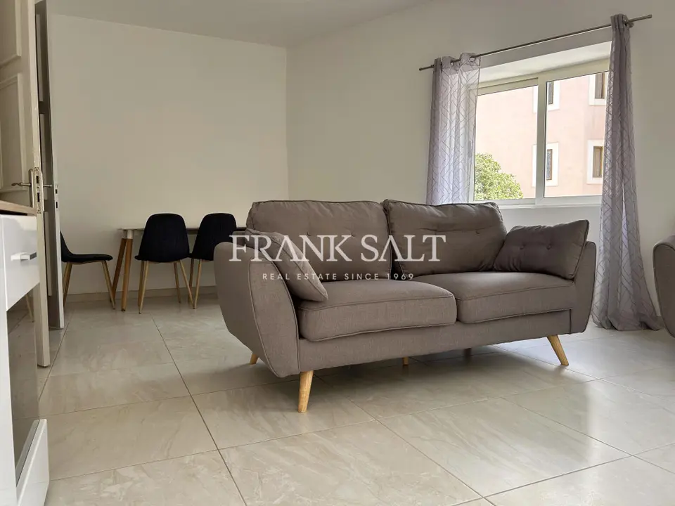 Ta' Xbiex, Apartment