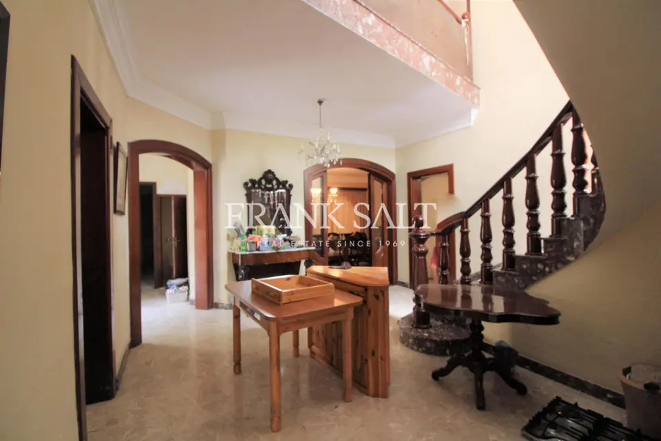 St Julians, Detached Villa