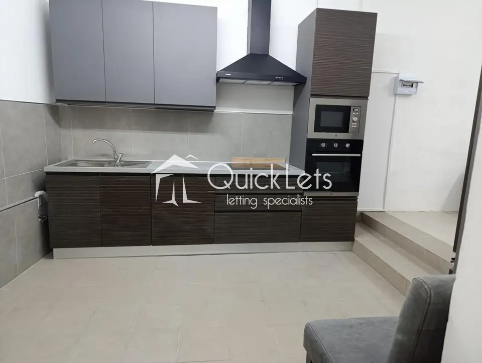 2 bedroom Maisonette to rent in Birkirkara
