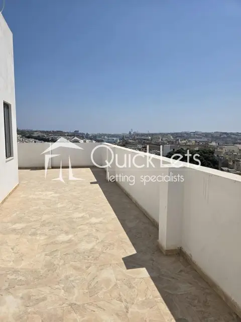 2 bedroom Penthouse to rent in Marsa