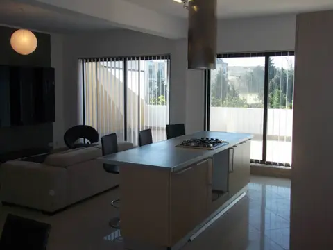 2 bedroom Penthouse to rent in Msida