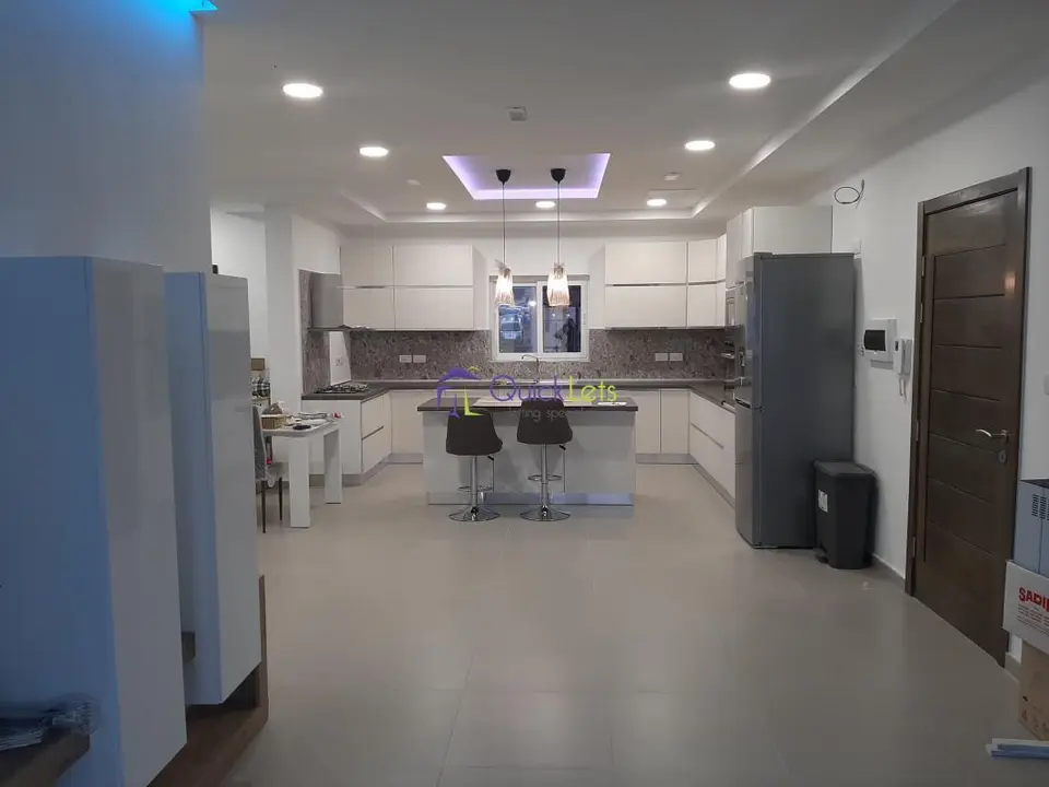 3 bedroom Apartment to rent in Marsaskala