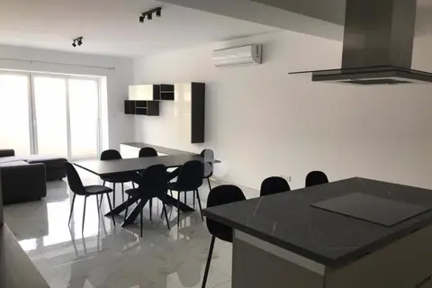 3 Bedroom Apartment To Rent in Swieqi