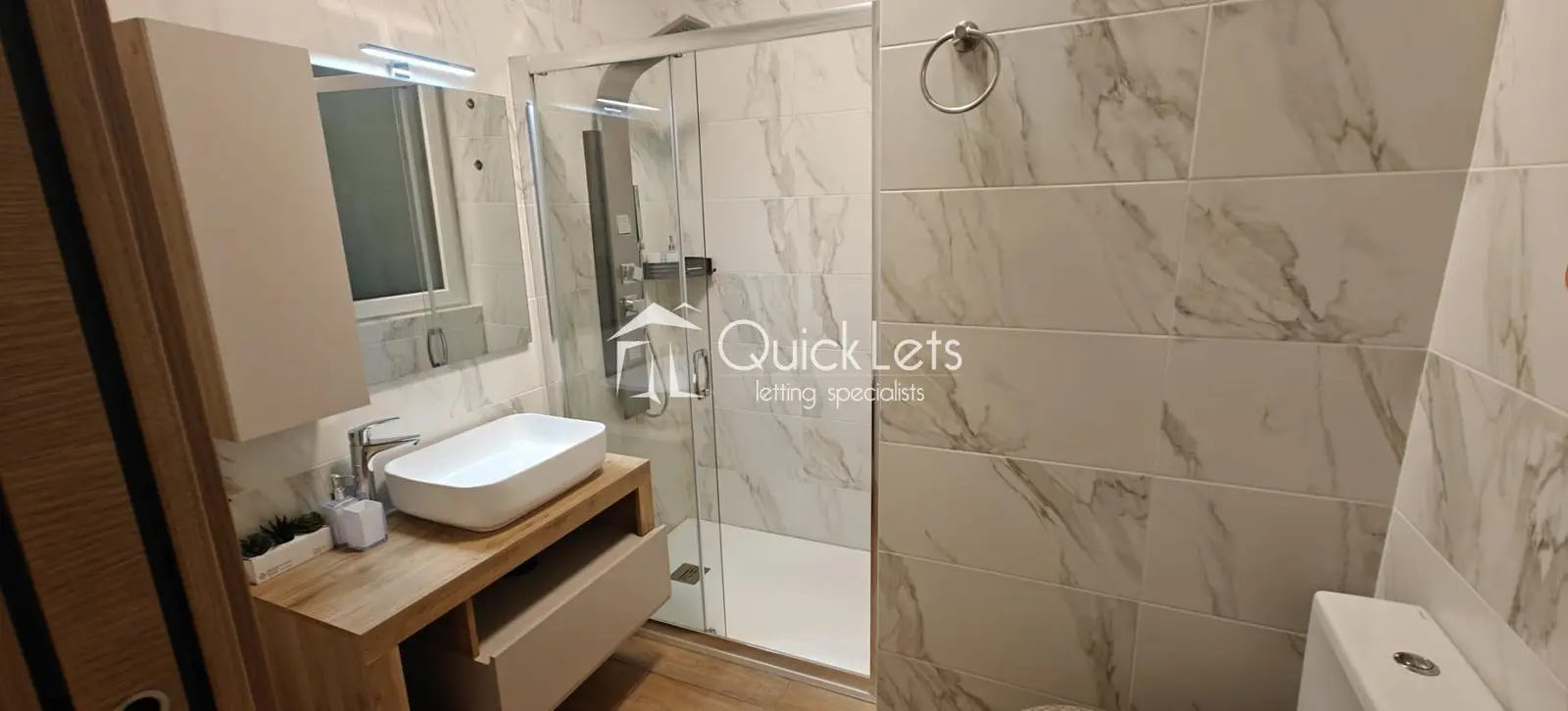 2 bedroom Apartment to rent in Pembroke